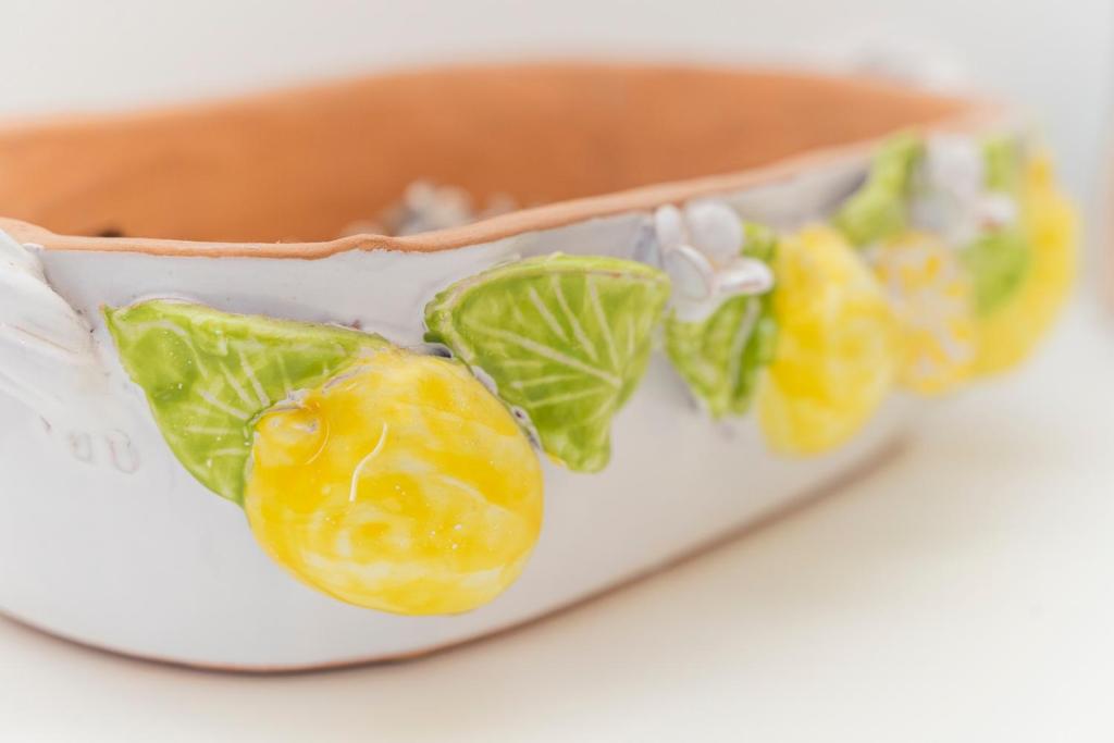Dolce — Ceramica decorativa con limoni