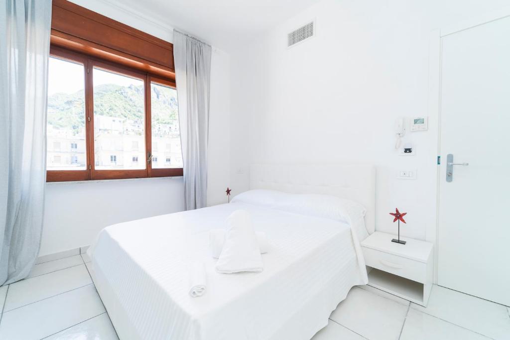 Vita — Letto in nicchia bianca